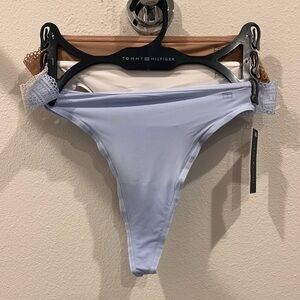 Tommy Hilfiger 3 pack women’s thongs underwear with lace trim.